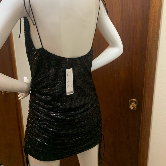 Lioness Sequin string along cinched dress - Picture 3 of 7